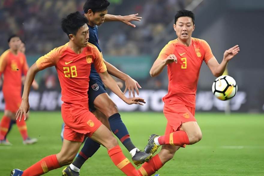 冬窗预热，多支英超球队锁定中场目标